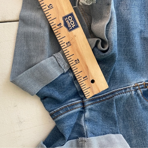 JEANS Distressed Denim Shorts Women’s Large Medium Wash Stretch Blue Boho Grunge - Picture 9 of 10